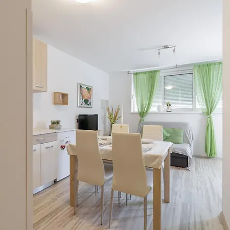 Amato Apartmán *